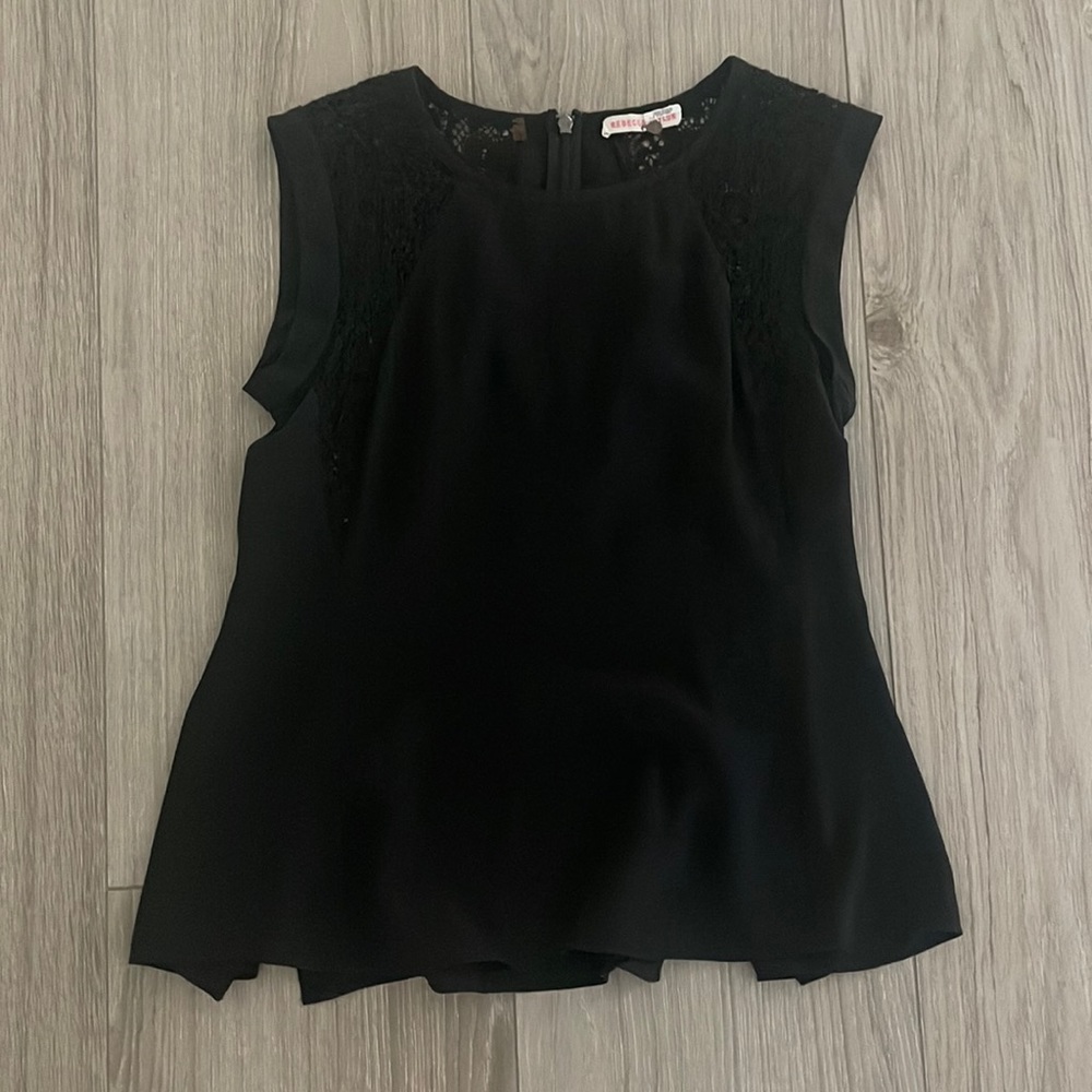 Rebecca Taylor size 4 short sleeve silky blouse with lace detail